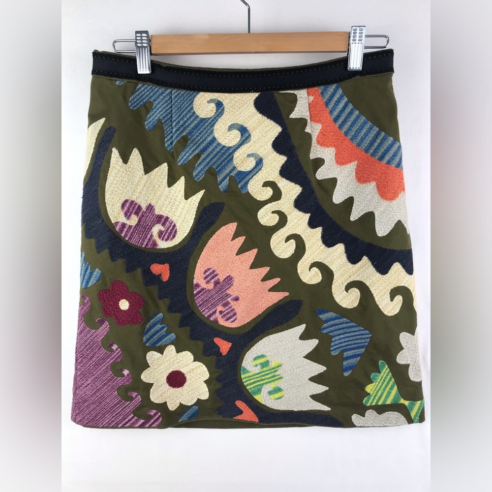 Anthropologie Vanessa Virginia Tulipa Embroidered Skirt, green floral, size 8